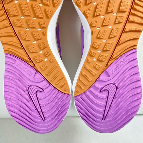 Nike AIR ZOOM VOMERO 16 'White Oxygen Purple' Road Run Shoe DA7698-800 Women's 8 - Picture 15 of 16